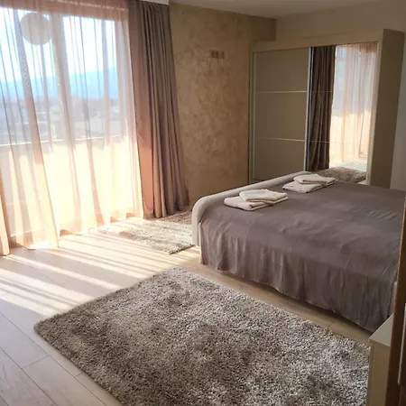 Apartment панорамен пентхаус - кабинков лифт - 3 спални Bansko