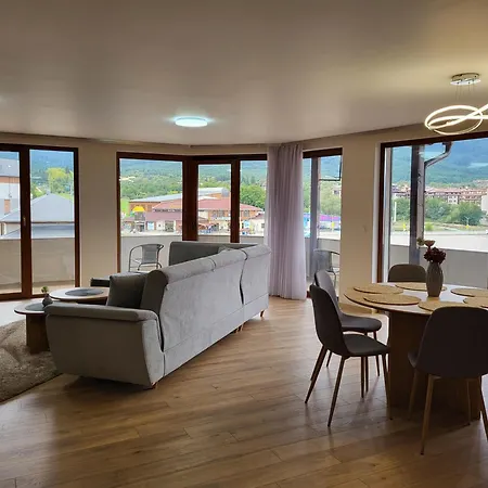 Apartment панорамен пентхаус - кабинков лифт - 3 спални *