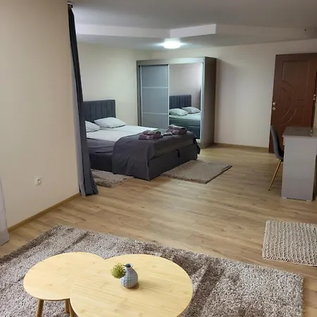 панорамен пентхаус - кабинков лифт - 3 спални Apartament Bansko