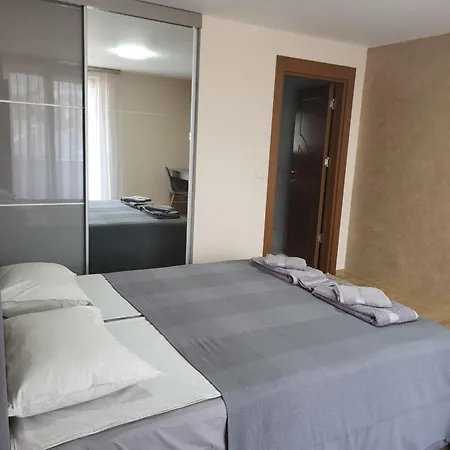 панорамен пентхаус - кабинков лифт - 3 спални *