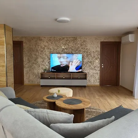 Apartment панорамен пентхаус - кабинков лифт - 3 спални